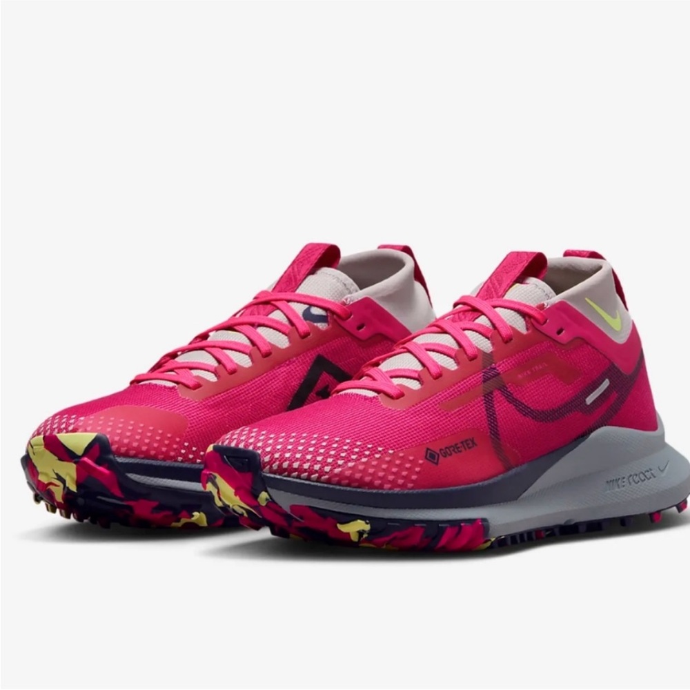 Nike React Pegasus Trail 4 Gore-Tex Womens Size 9 Pink Violet Purple